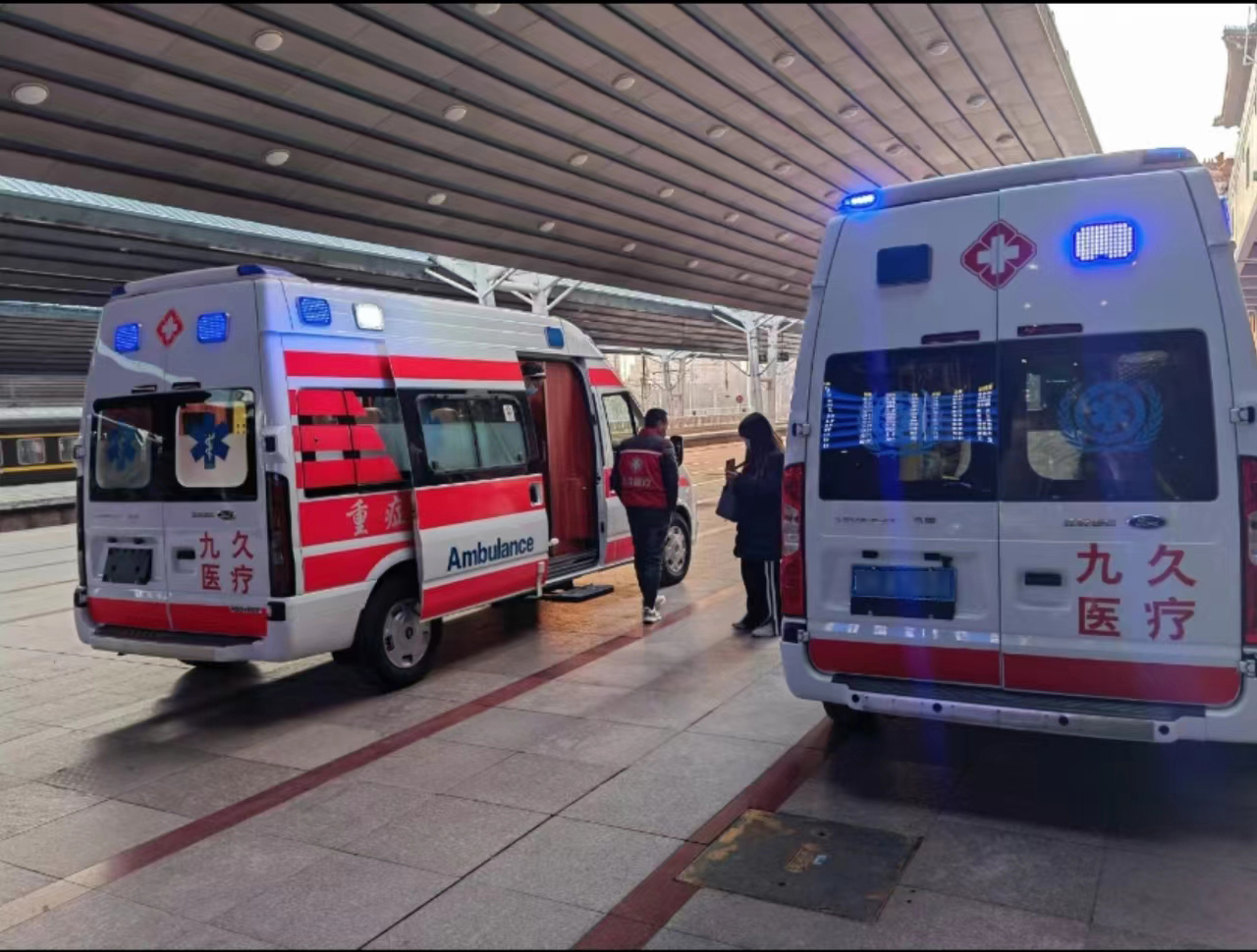 乐业县救护车长途转运